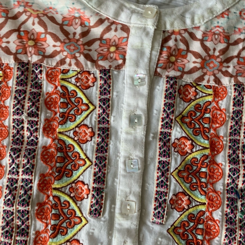 Sundance Cap Sleeve Embroidered Top - Picture 3 of 4